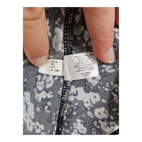 Lane Bryant Black Surplice Neck Elastic Waist Short Sleeve Floral Blouse 22/24 - Picture 7 of 8